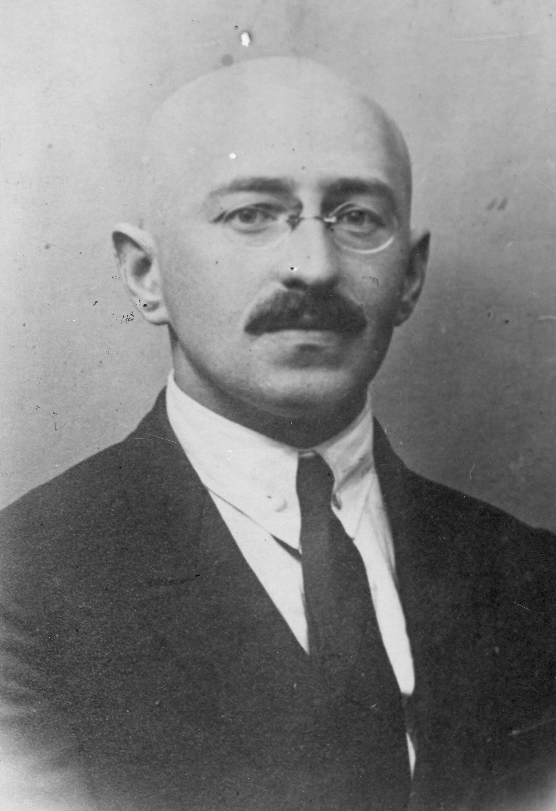 Браніслаў Тарашкевіч, студзень 1927 года — месяц, калі польскія ўлады забаранілі Грамаду.